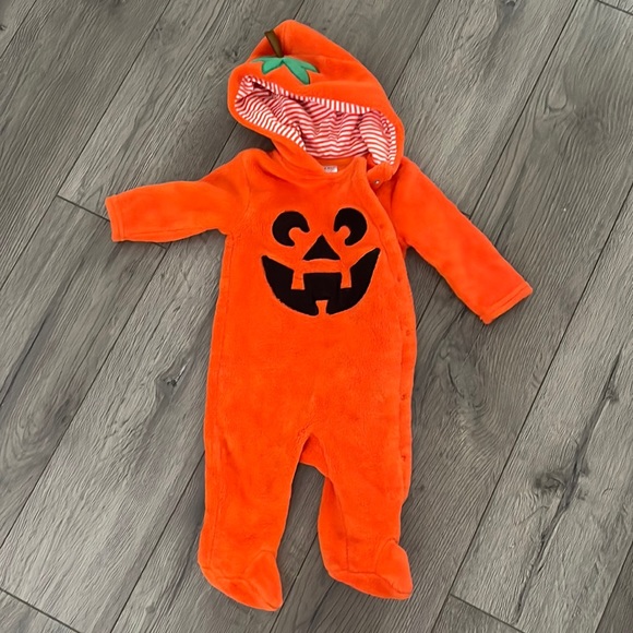 Pumpkin warm onesie - Picture 1 of 2